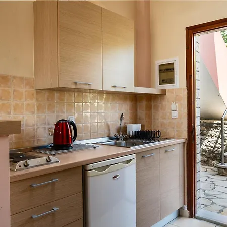 Marietta's By Konnect, Corfu Apartment Gouvia